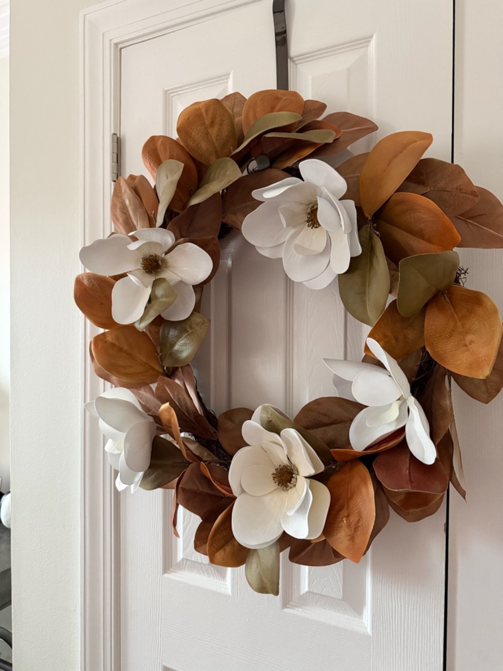 Neutral Magnolia Wreath - Home Holiday